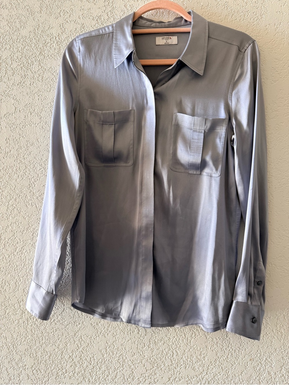 UNTUCKIT Carlina Womens Silk Blend Button Down Grey Long Sleeve Blouse Size 4
